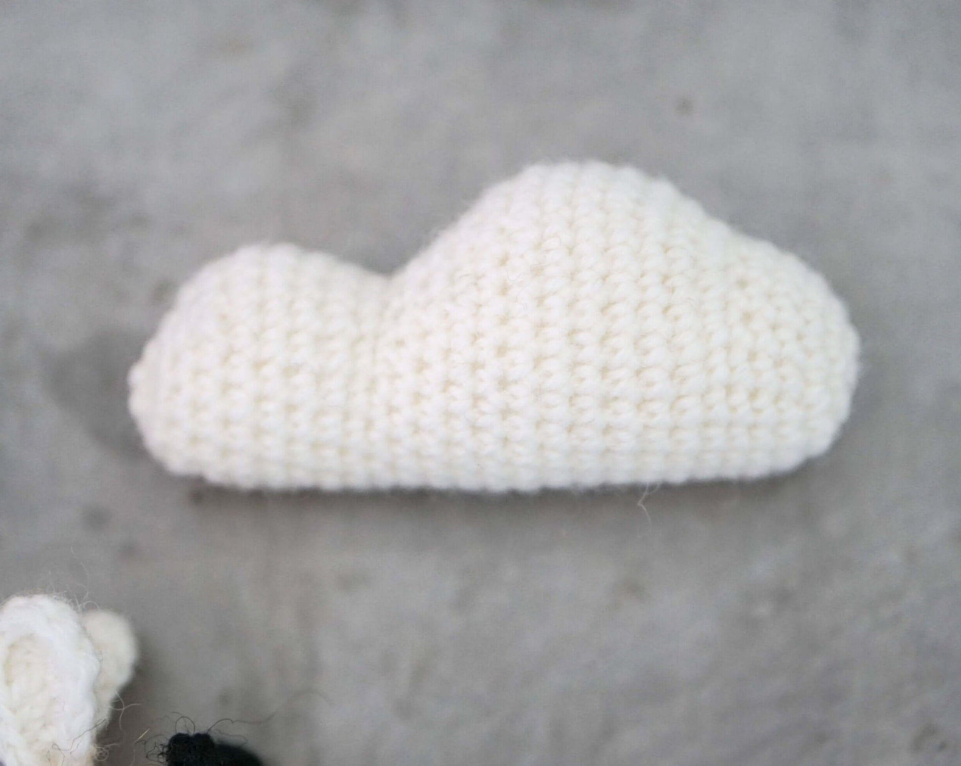 Patron au crochet - Abeille et nuage - Crochetmilie