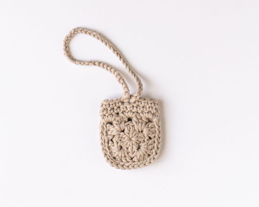 The mini pouch